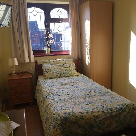 The Cedars House B&B Nuneaton Dış mekan fotoğraf