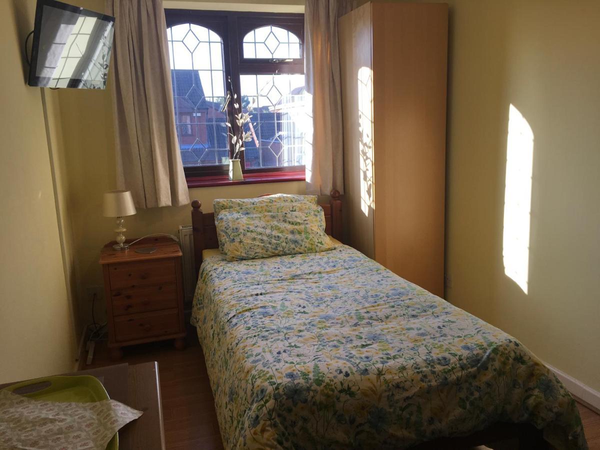 The Cedars House B&B Nuneaton Dış mekan fotoğraf